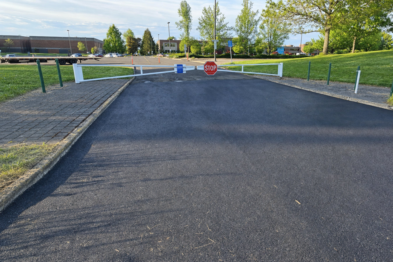 Commercial asphalt paving